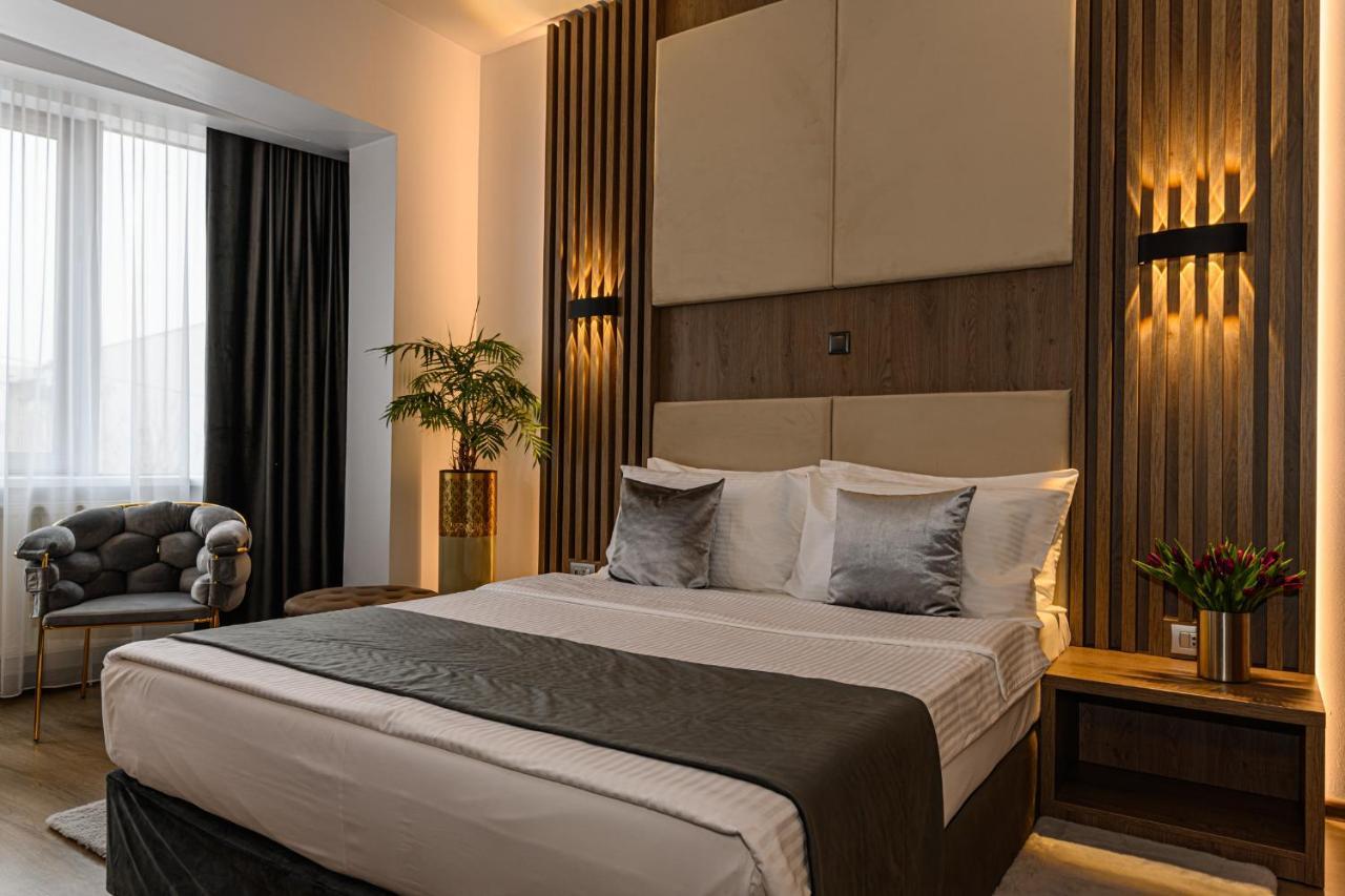 Unique Boutique 4*