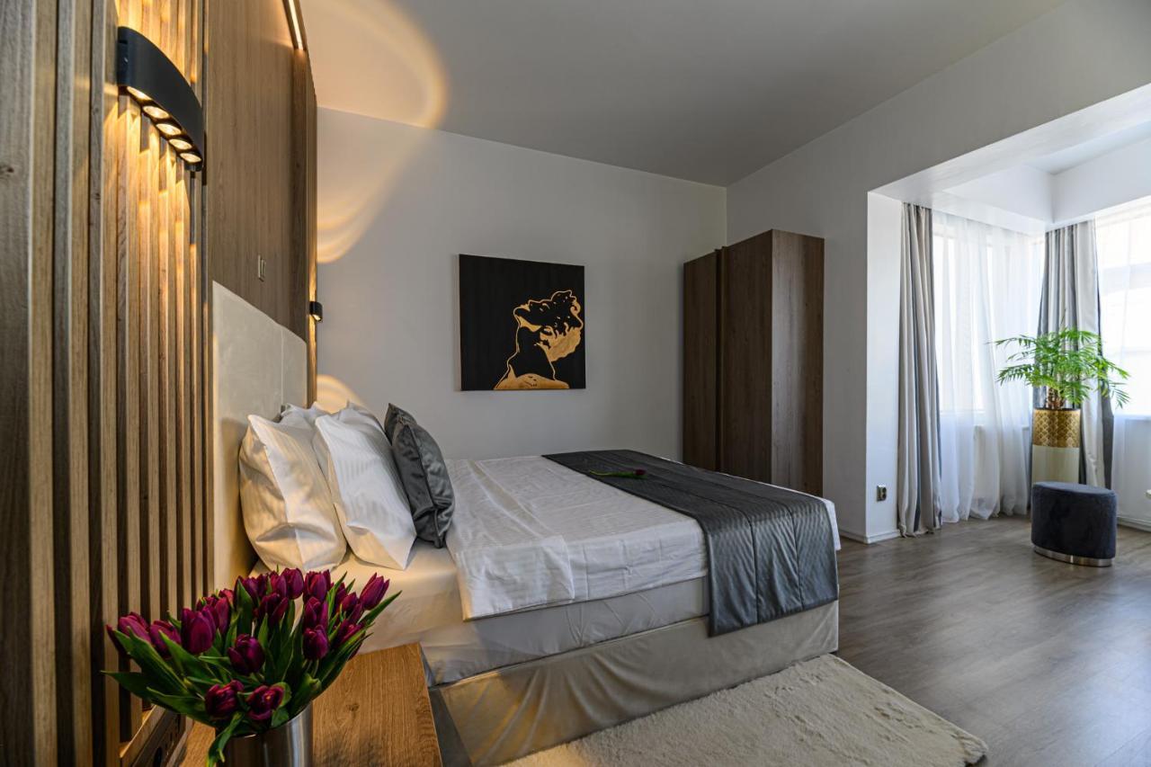 Unique Boutique 4*