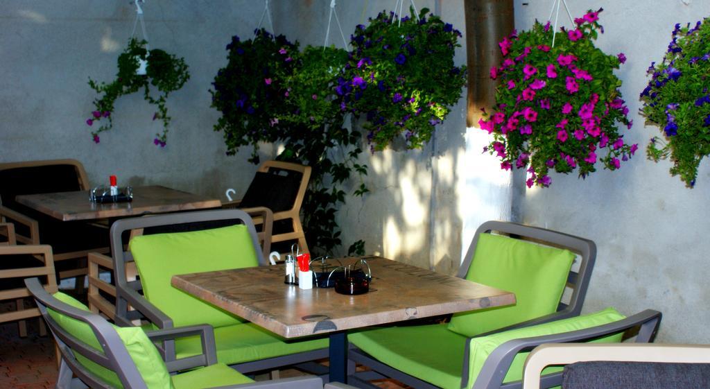 Unique Boutique 4* Bukarest