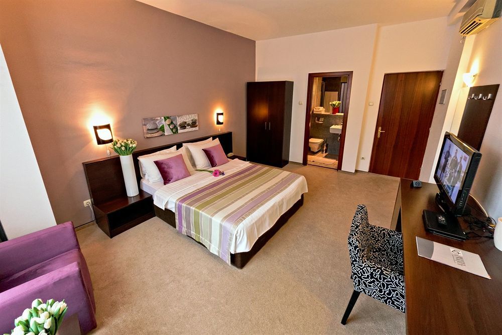 Unique Boutique 4* Bukarest