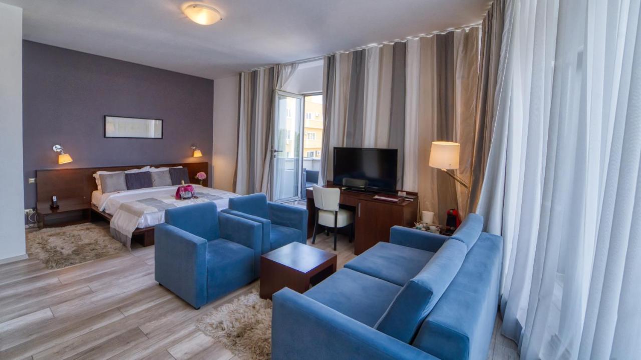 Unique Boutique 4* Bucharest